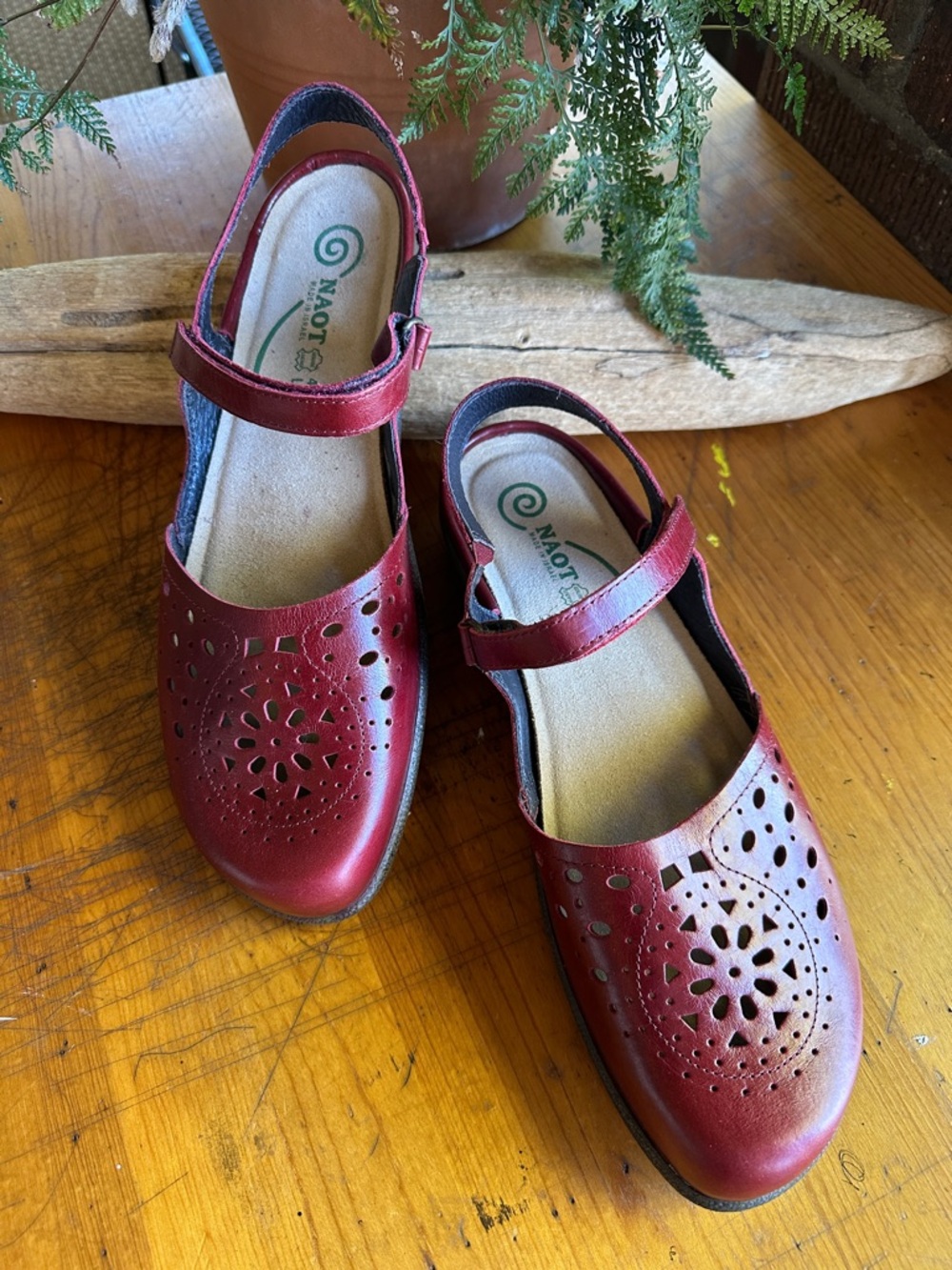Naot Arataki Mary Jane red leather slingback closed toe shoe w/cut outs. Sz 12